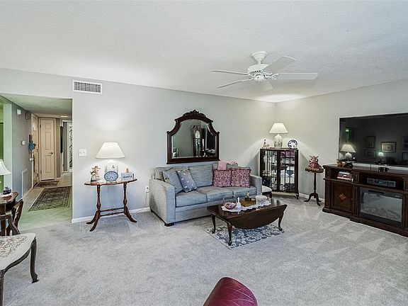 4th image of 651 Cottage Ln