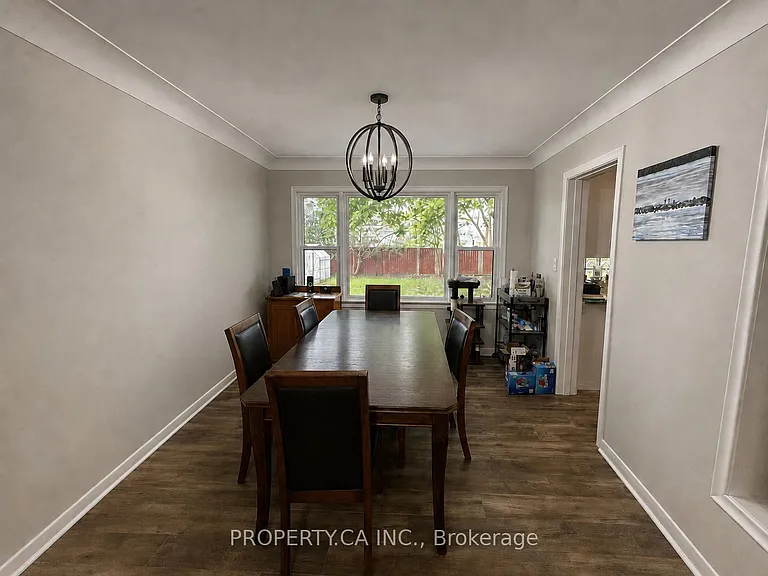 9 Garnet Rd #UPPER — Photo 3