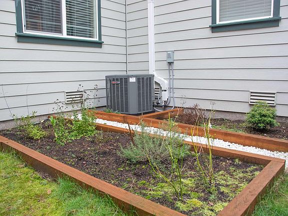 4th image of 7515 Traditions Ave NE