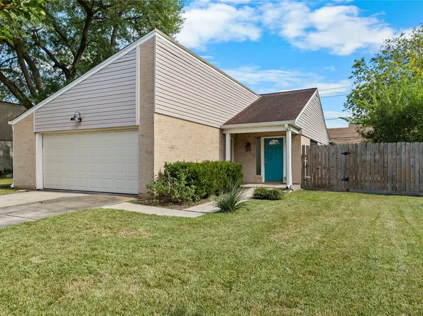 309 Cole St, Webster, TX 77598