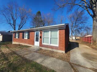 5703 Chestnutwood Way, Louisville, KY