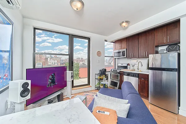 Rented by Living New York | media 10