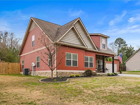 3rd image of 1205 Baggett Rd