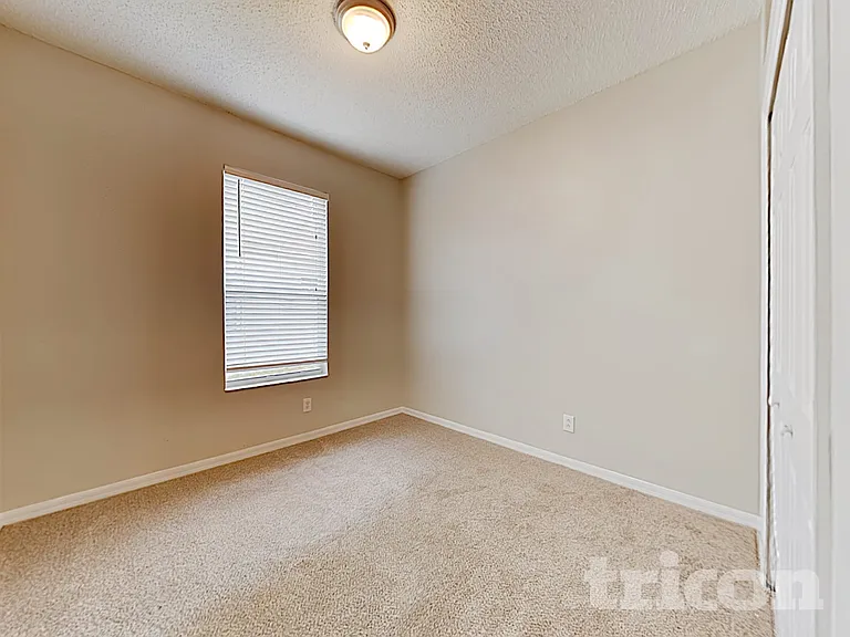 10525 Beneva Dr — Photo 12
