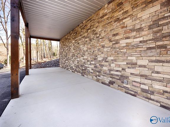 5th image of 437 Shoreland Cir