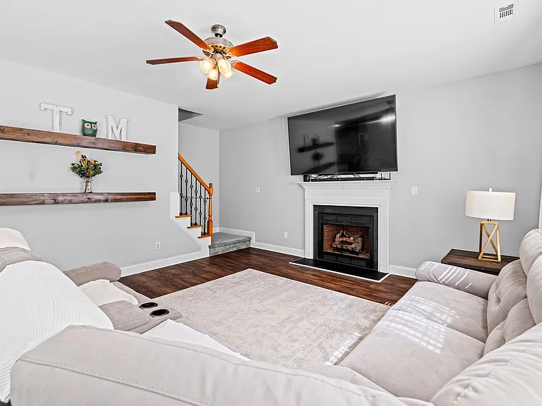 210 Dartmoor Trl — Photo 20