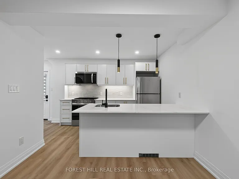 221 Churchill Ave #R — Photo 3