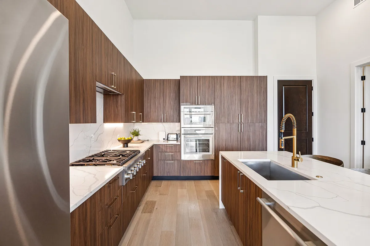 Building Photo - 2417 Mahon St #1202