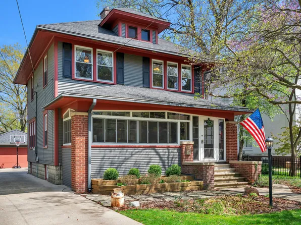 445 Vine St, Morris, IL 60450