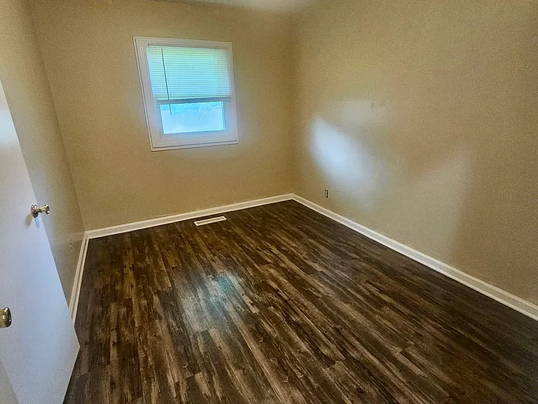 418 W Janet Dr — Photo 4