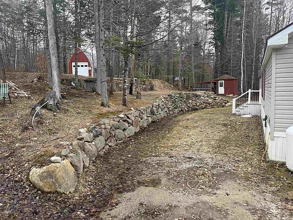 3rd image of 105 Brock Hill Road
