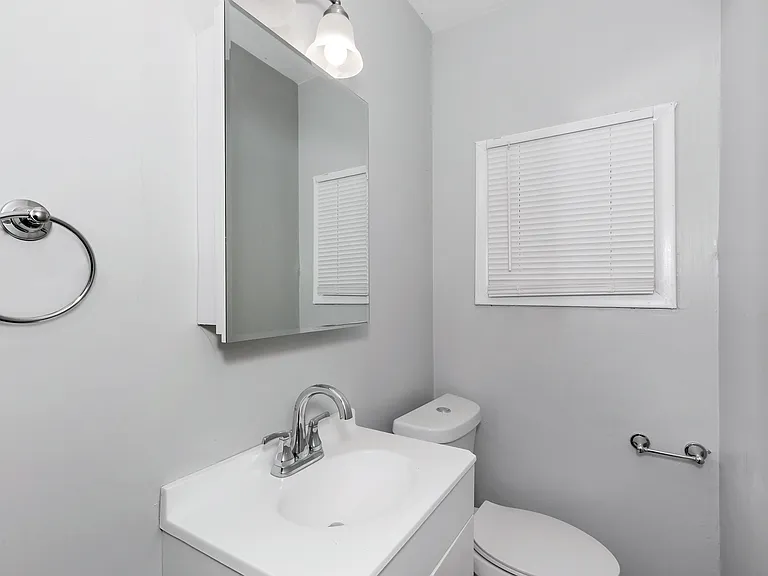 2814 Holiday Dr SW — Photo 18