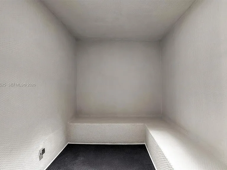 225 N Miami Ave #1005 — Photo 20