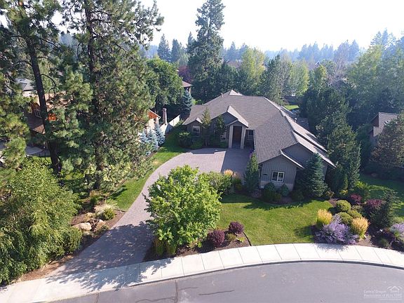 5th image of 19411 Charleswood Ln