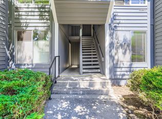 650 SW Meadow Dr APT 106, Beaverton, OR 97006