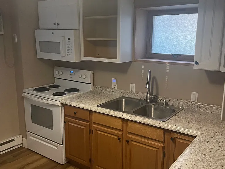 1711 Lancaster Ave #B — Photo 1
