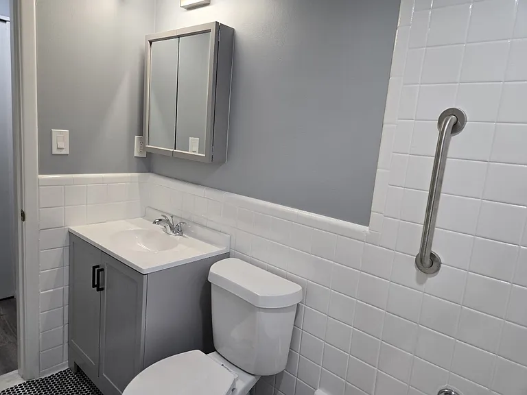 3105 Linwood Ave #1 — Photo 16