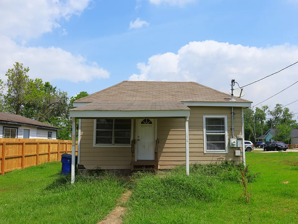 107 Prewitt Ln