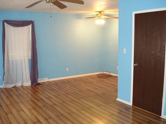 3rd image of 108 N Virginia St