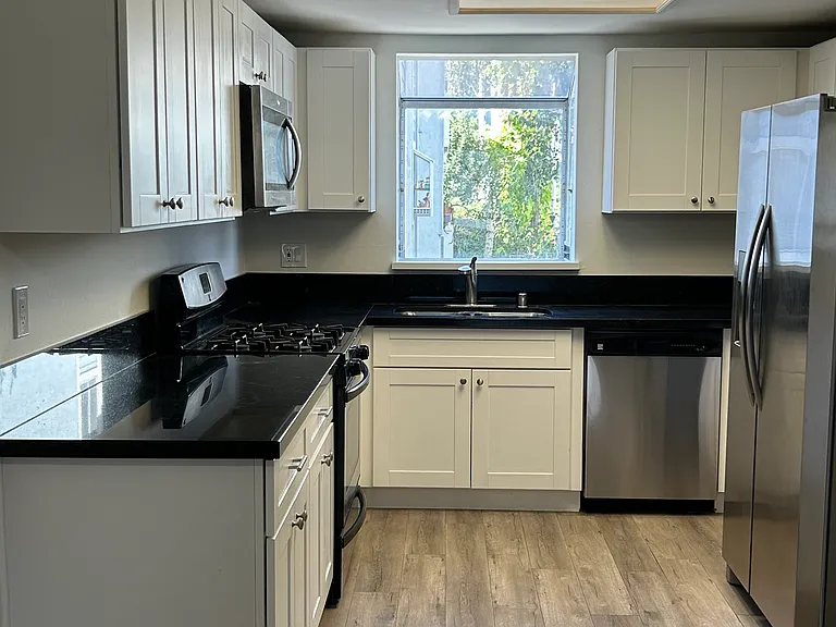 26860 Claudette St — Photo 3