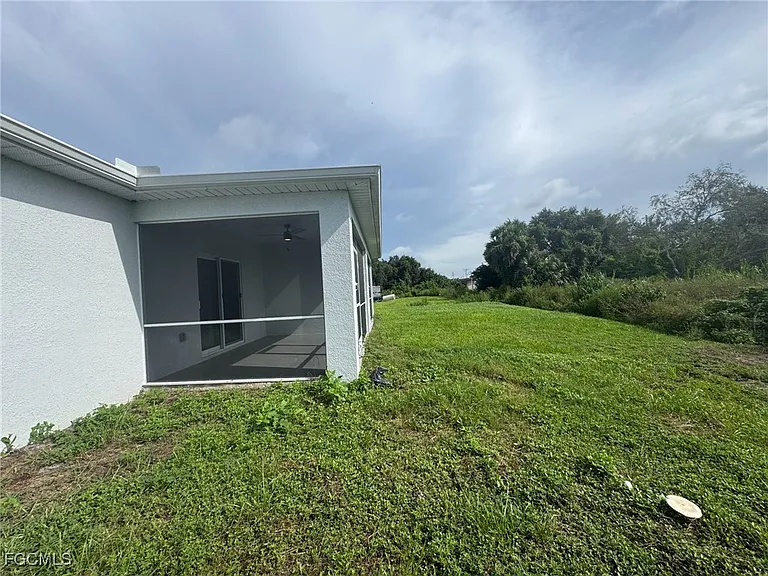 727 Gordon Ave S — Photo 11