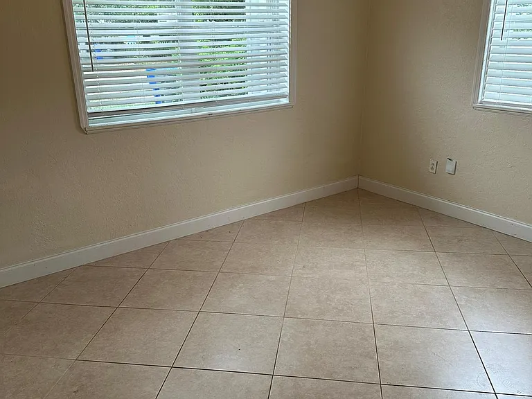 1820 Scott St — Photo 17