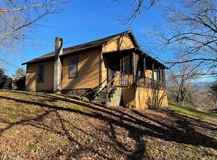 28 Morreview Homes Rd, Hayesville, NC 28904