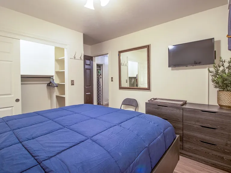 2431 N Humboldt St — Photo 27