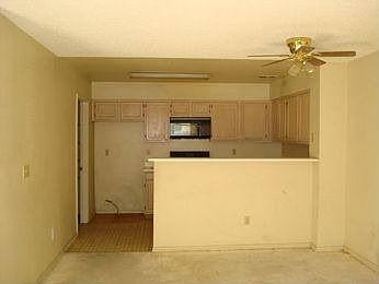 2nd image of 2031 Chertsey Dr Unit C