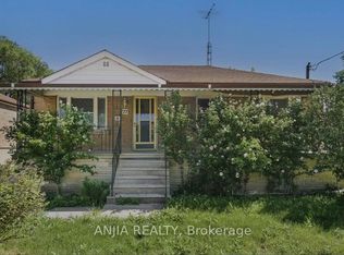 77 N Nash Dr, Toronto, ON M3M 2L6