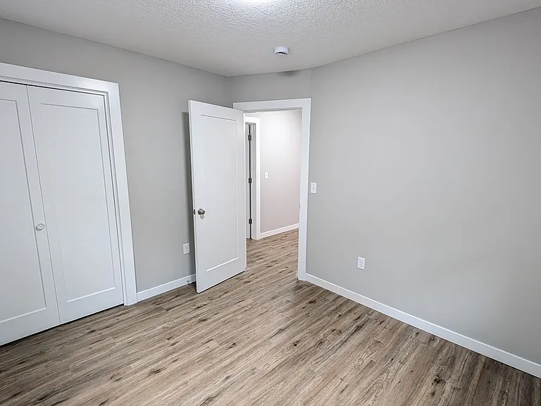 1660 SE Oak Grove Blvd — Photo 17