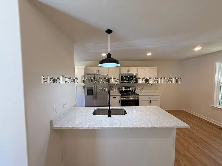 387 Forest Grove Rd — Photo 8