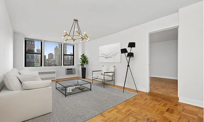 Rented by Jeff Garson, LREB | media 24