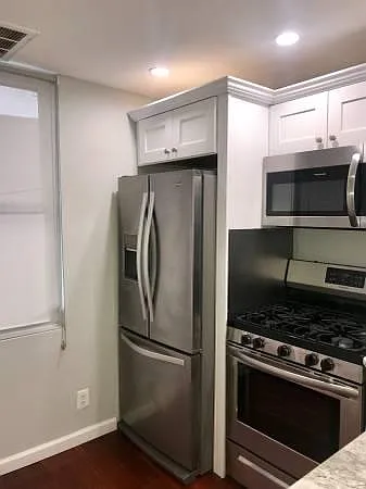 Studio, 400 sqft, $930 — Photo 4