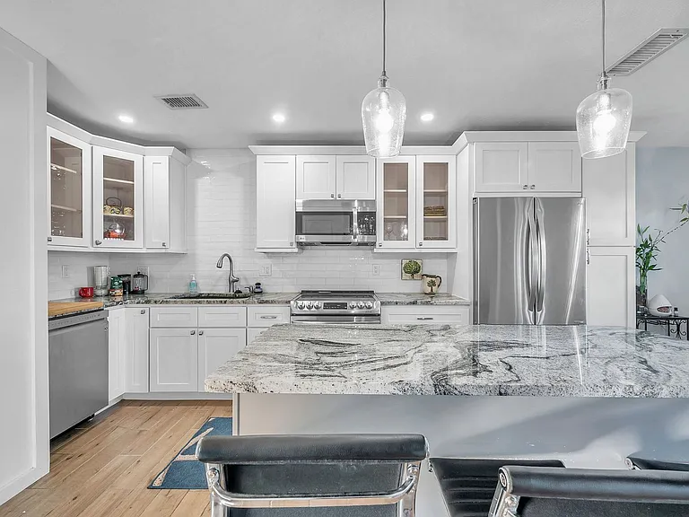 4728 Beach Dr SE #A — Photo 2