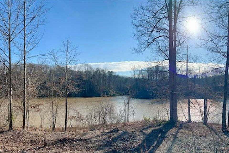 1st image of 940 Purvis Rd