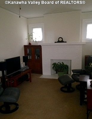 3rd image of 1017 Somerset Dr
