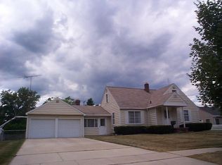 1424 S Riverside Ave, Saint Clair, MI 48079