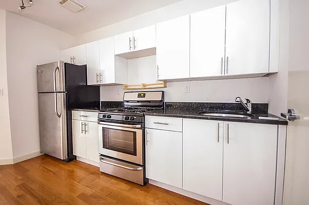 Rented by Level Group | media 4