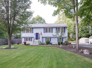 29 Clipper Way, Bristol, RI 02809