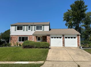 118 Country Club Dr, Newark, DE 19711