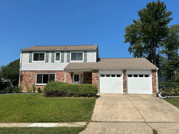 118 Country Club Dr
