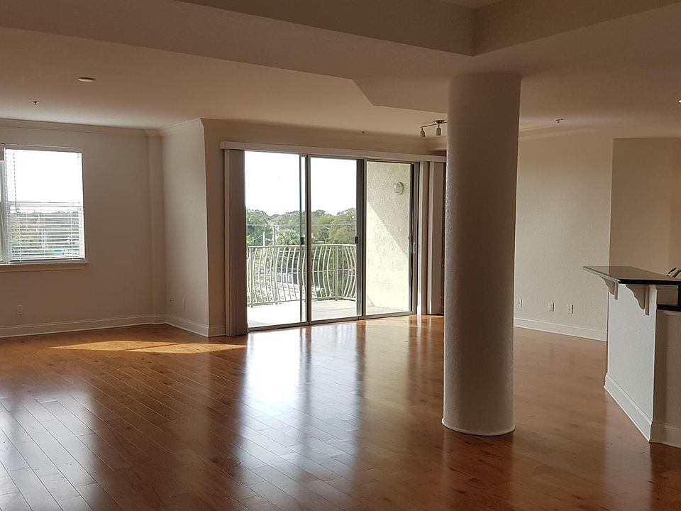 1st image of 750 4th Ave S Ste 407