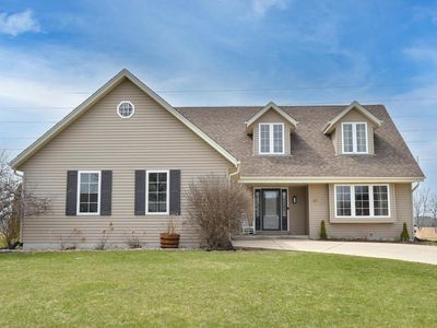 319 South Maple LANE, Saukville, WI, 53080