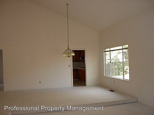 3rd image of 3502 Lantern Ct