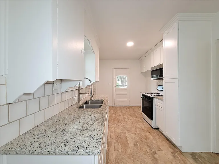 2816 Elser St — Photo 11