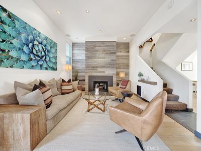 811 W 15th St APT 2B, Newport Beach, CA, 92663