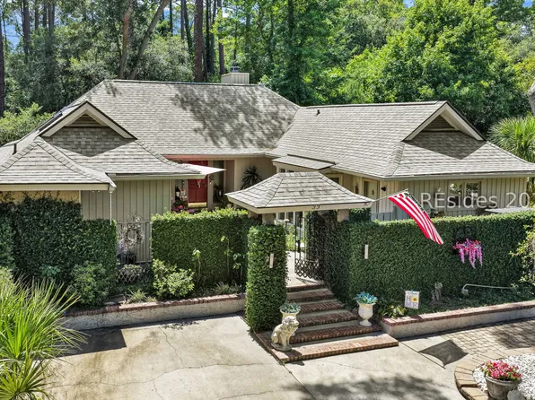 33 Oak Ct, Hilton Head Island, SC 29928
