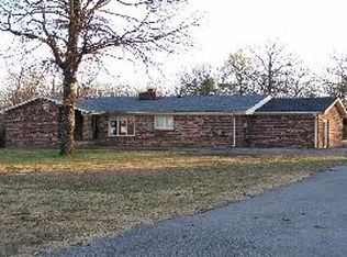 818 Woodland Dr, New Johnsonville, TN 37134