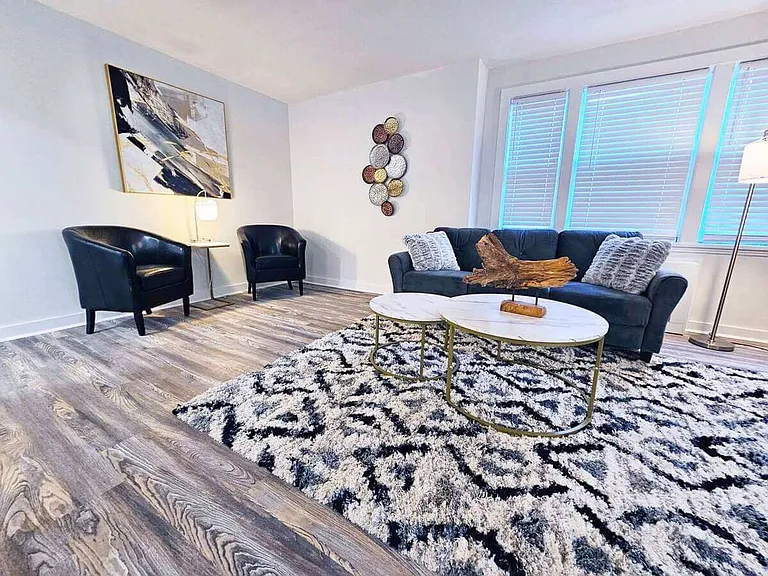 Smartland Colony Apartments | 2809-2949 Van Aken Blvd, Shaker Heights, OH 44120 — Photo 3